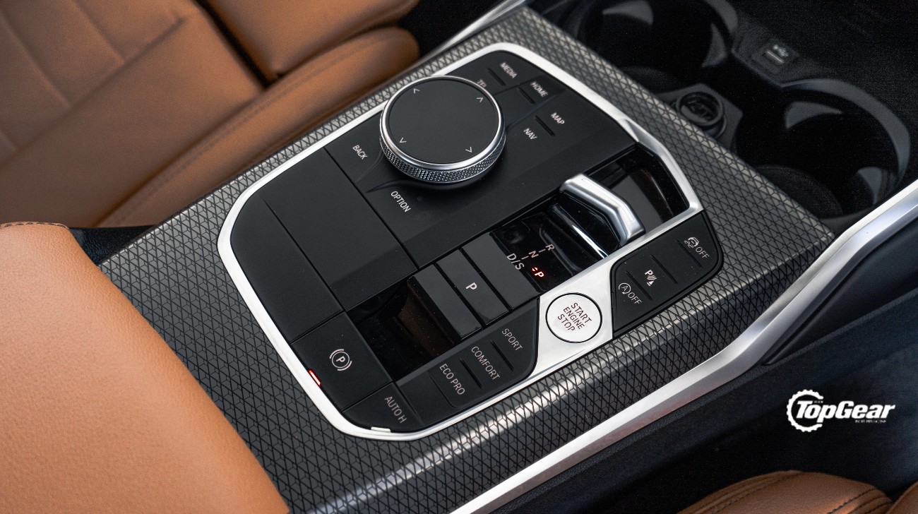 Features Bmw3series-04jpg