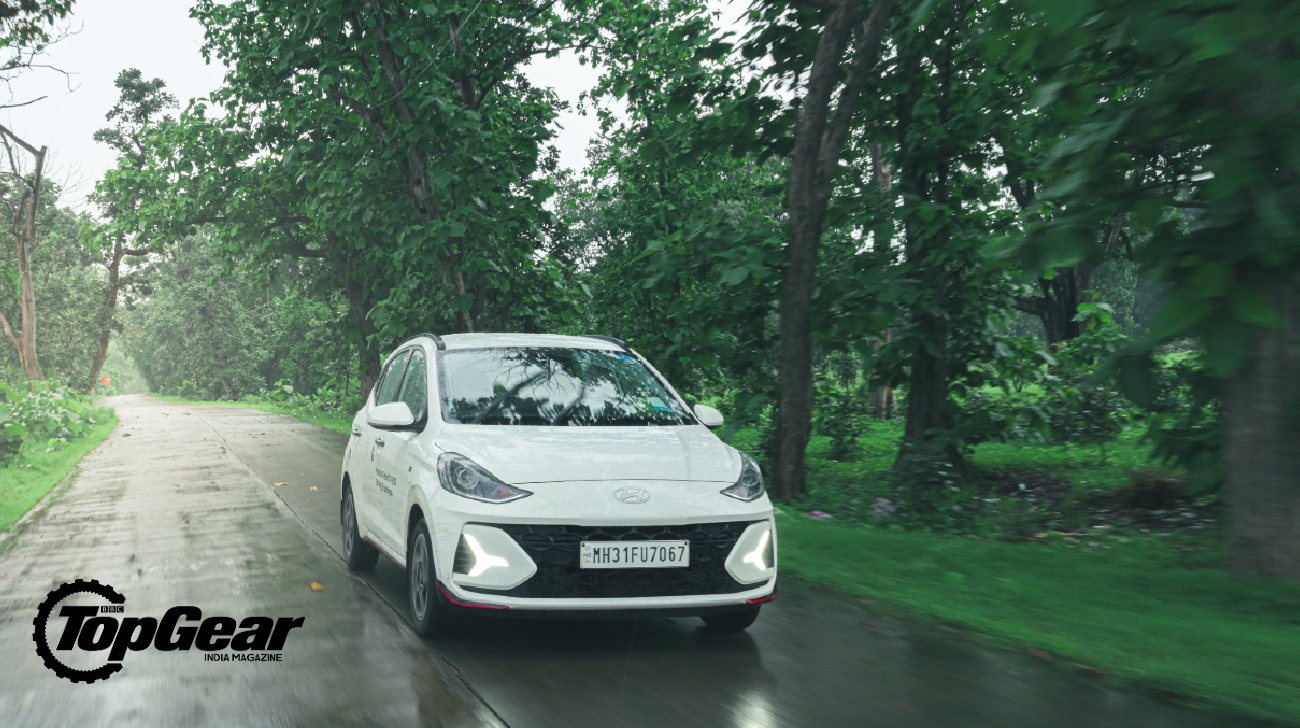 Features Hyundai-grand-i10-1jpg