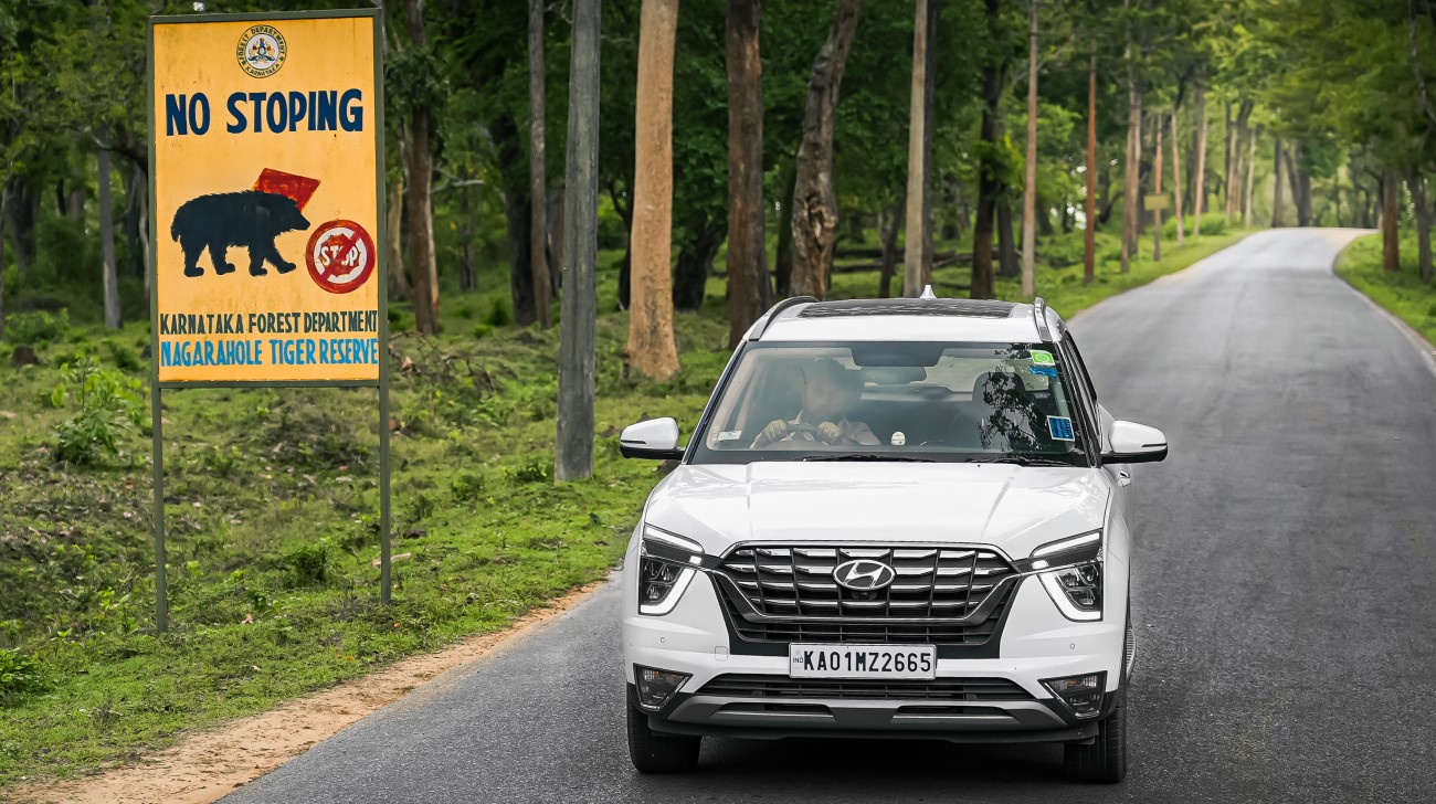 Features Into-the-wild-hyundai-alcazar-3jpg