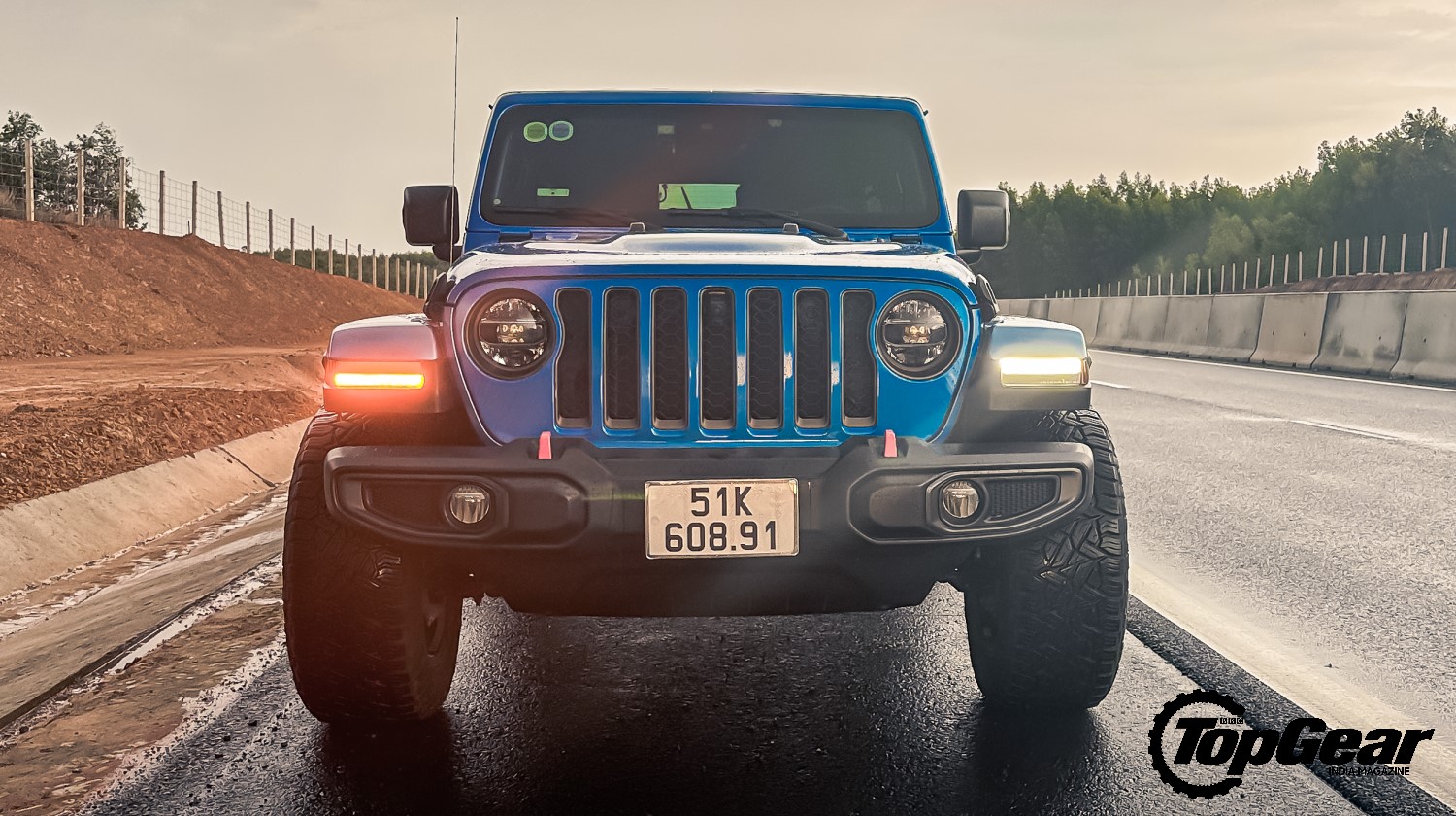 Features Jeep Wrangler Rubicon-2jpg