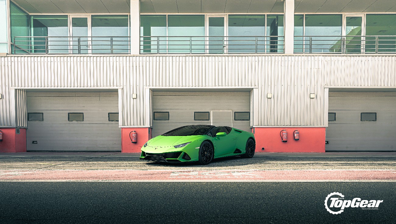 Features Lambo-huracan-04jpg