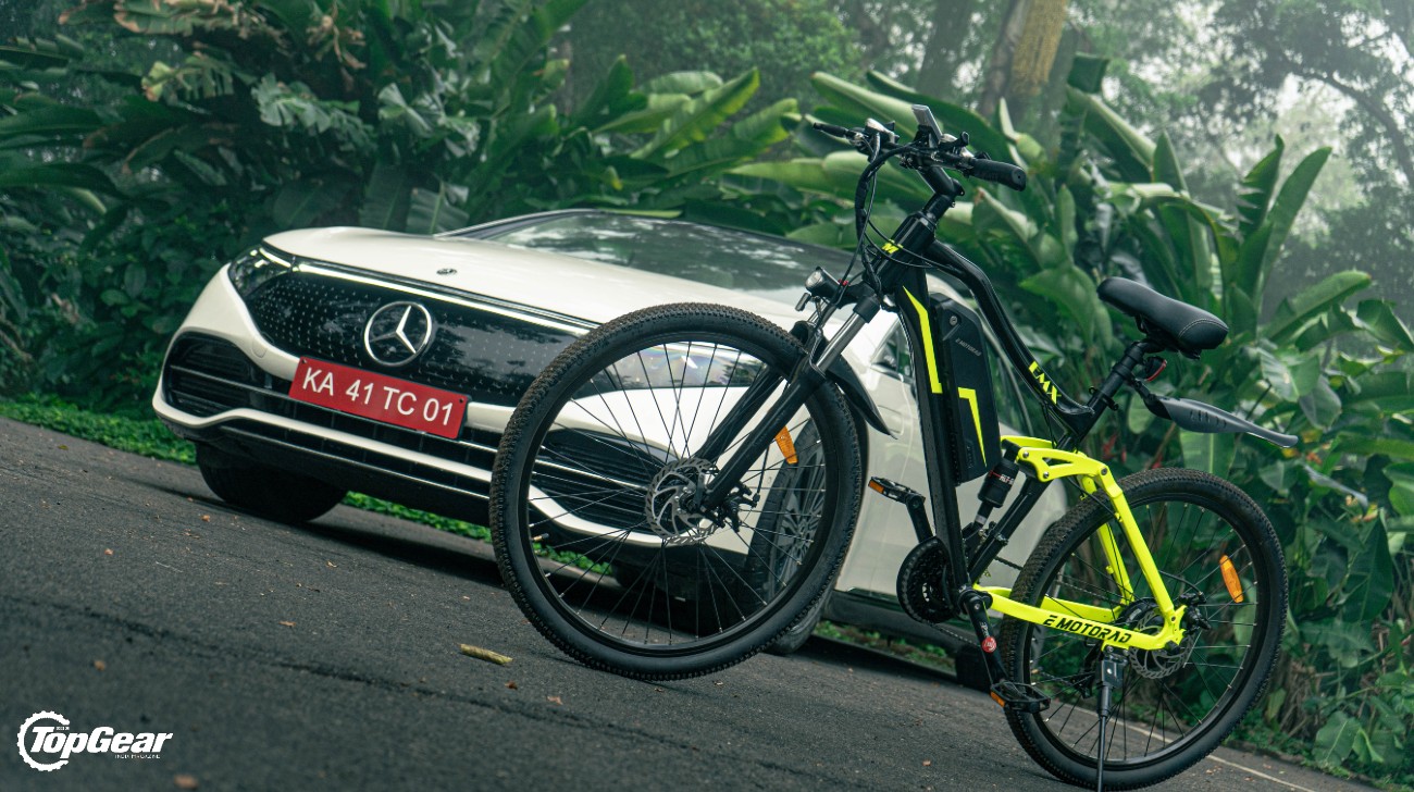 Features Mercedes-eqs03jpg