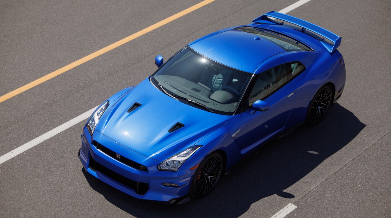 Features Nissan Gt-r R35jpg