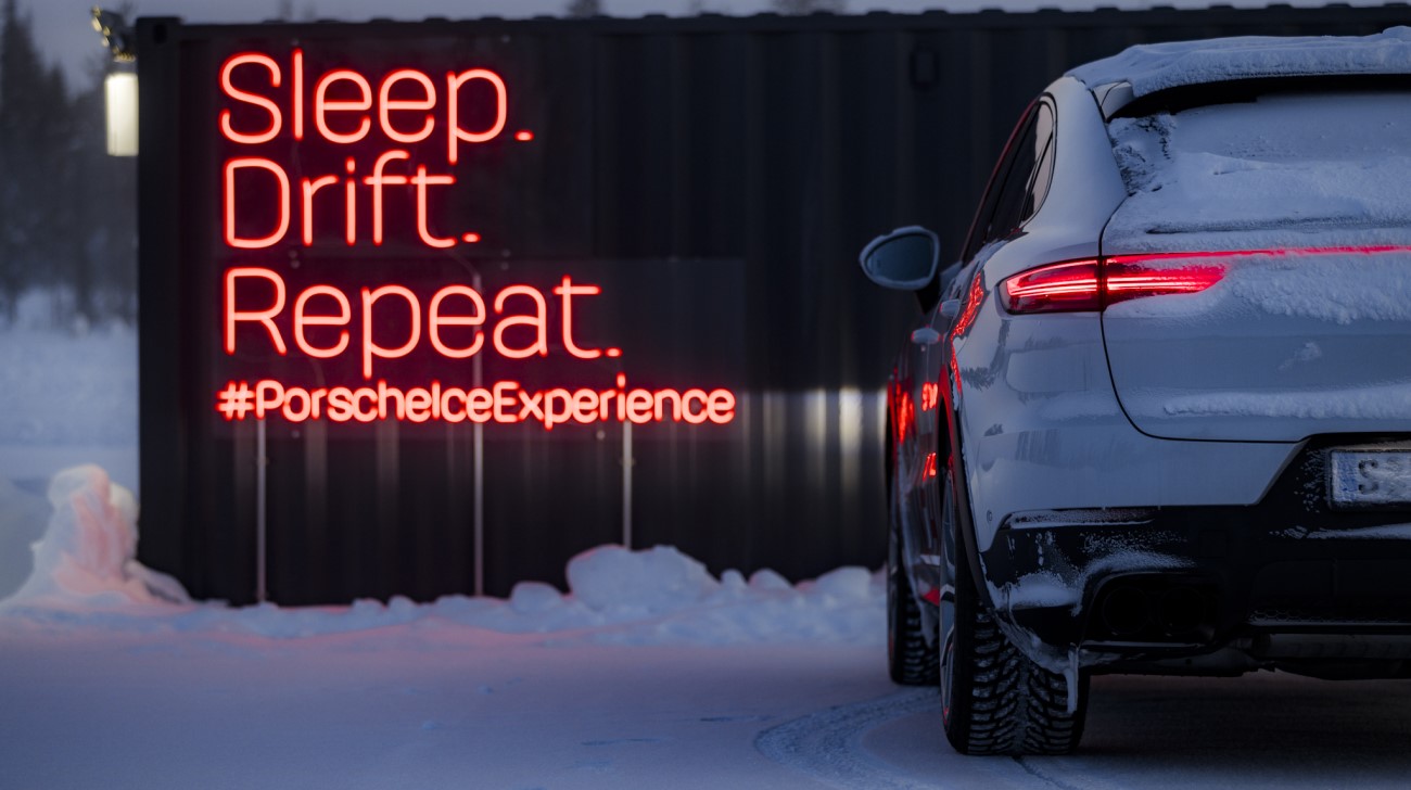 Features Porscheiceexperiencejpg