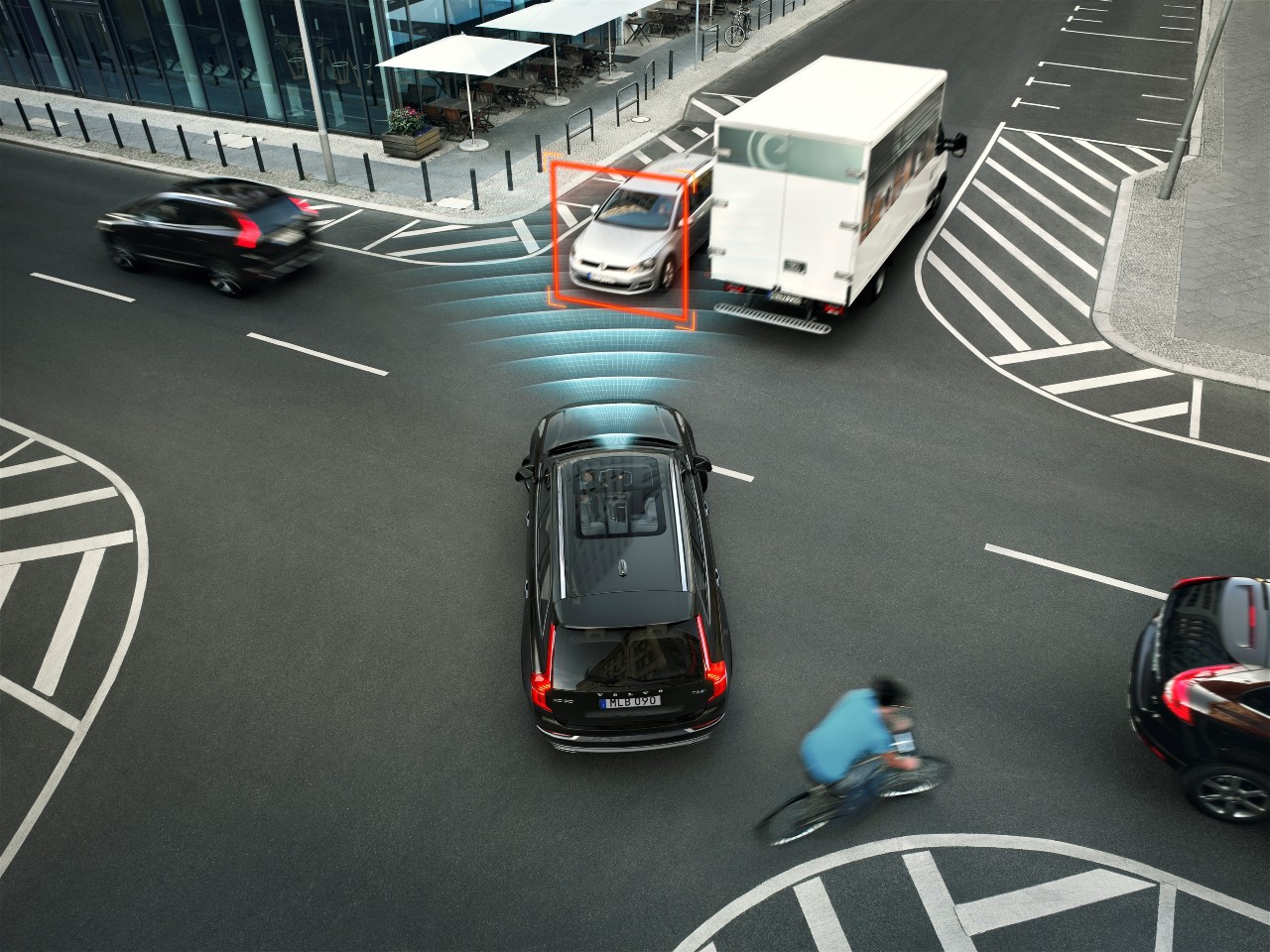 Features Volvo Web 2jpg