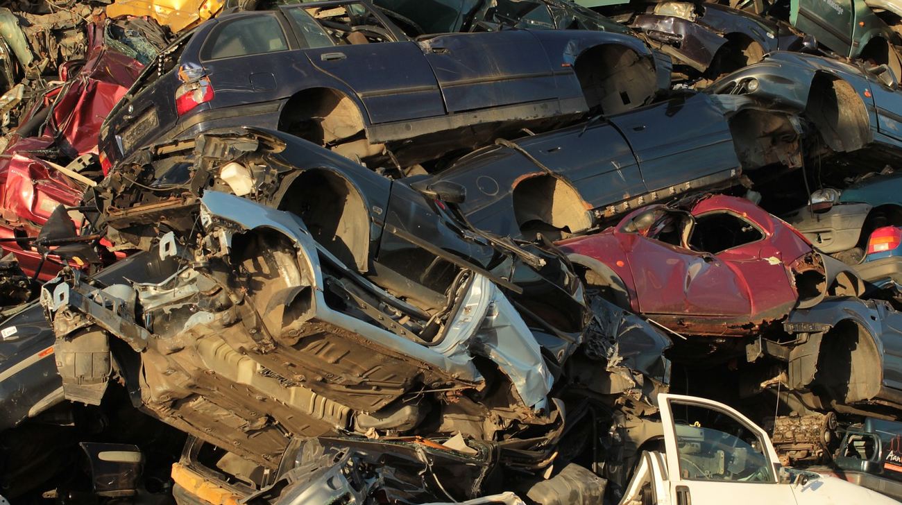 The EV Revolution's Dirty Secret: Can We Tame the Battery Recycling Challenge?