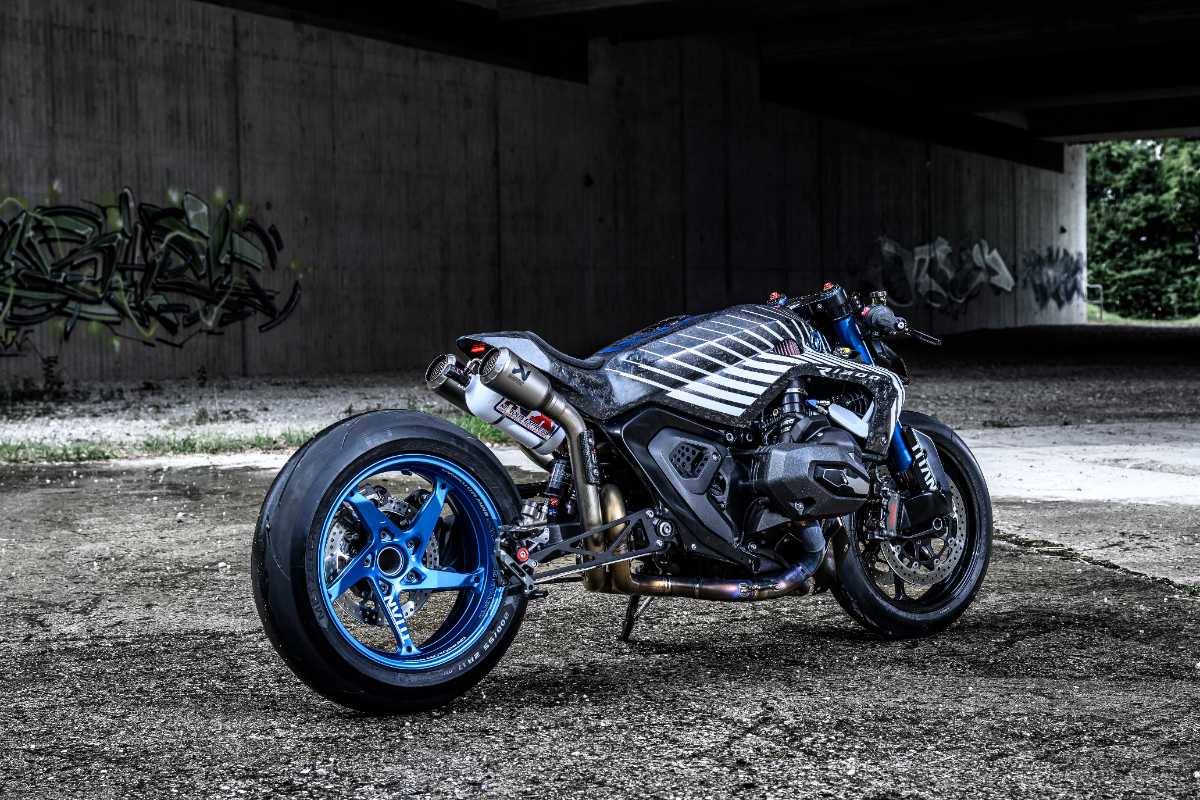 1760012970-resizecom P90608481 HighRes Bmw-motorr
