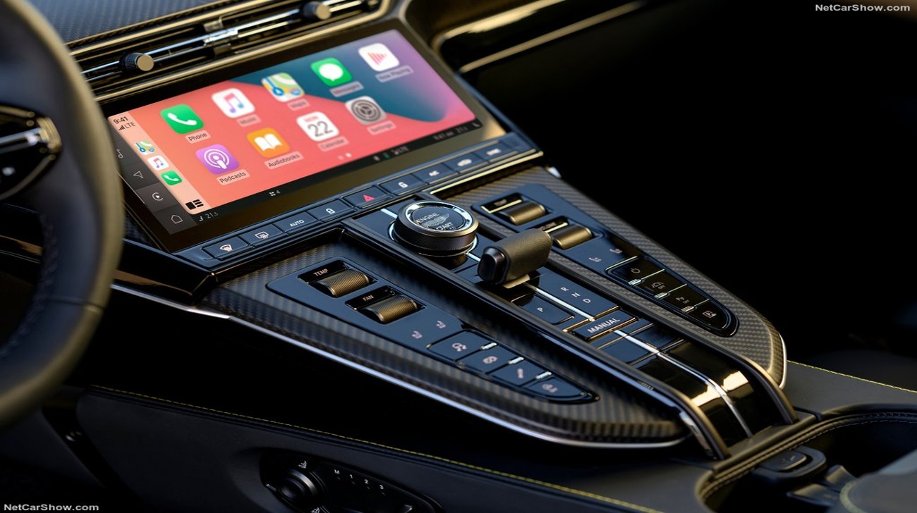 Aston Martin-vantage-2025-1024-11 1jpg