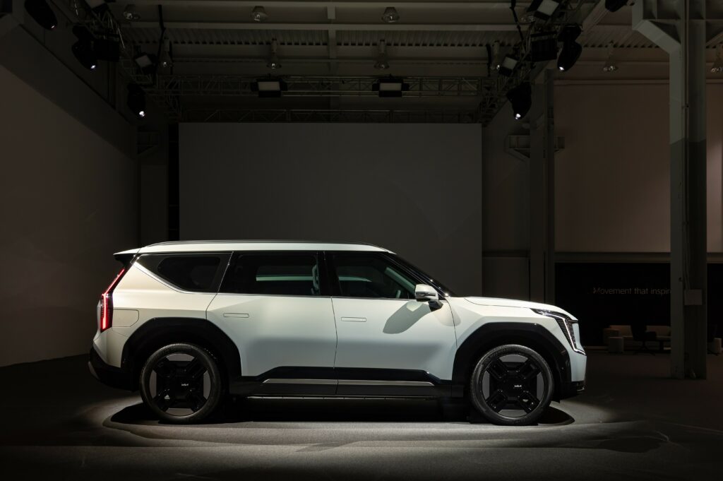 Https Wwwcarscoopscom Wp-content Uploads 2023 03 2024-kia-ev9-103-1024x681jpg