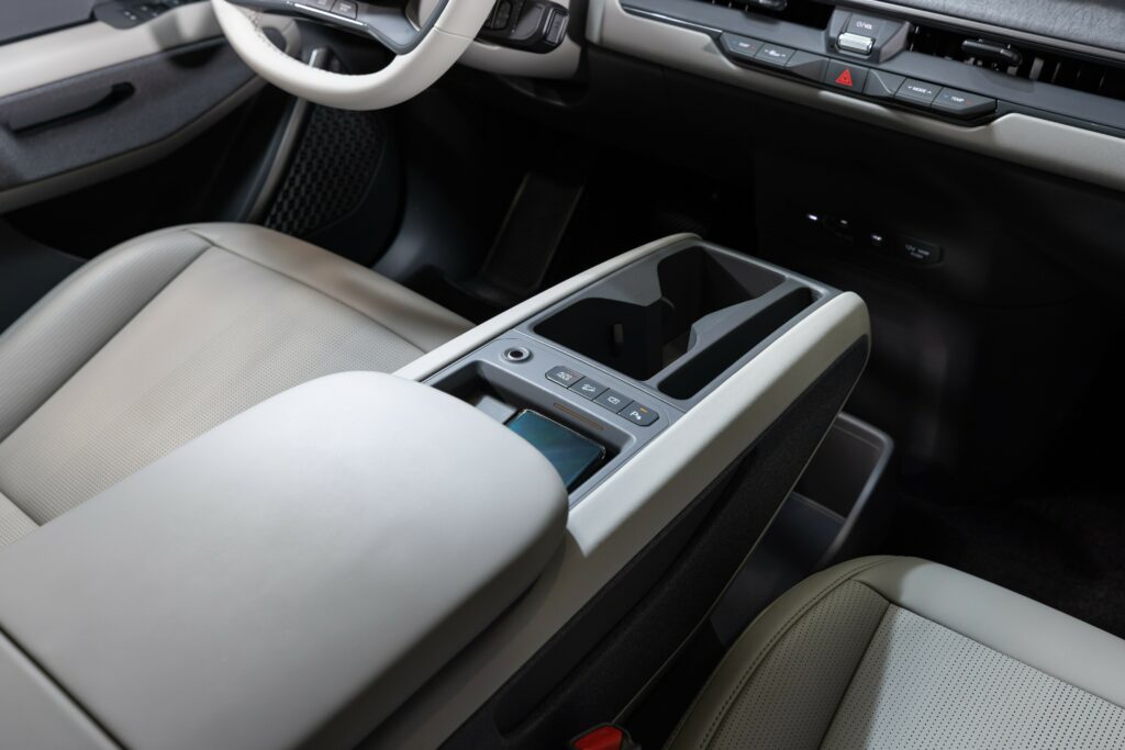 Https Wwwcarscoopscom Wp-content Uploads 2023 03 2024-kia-ev9-107-1024x683jpg