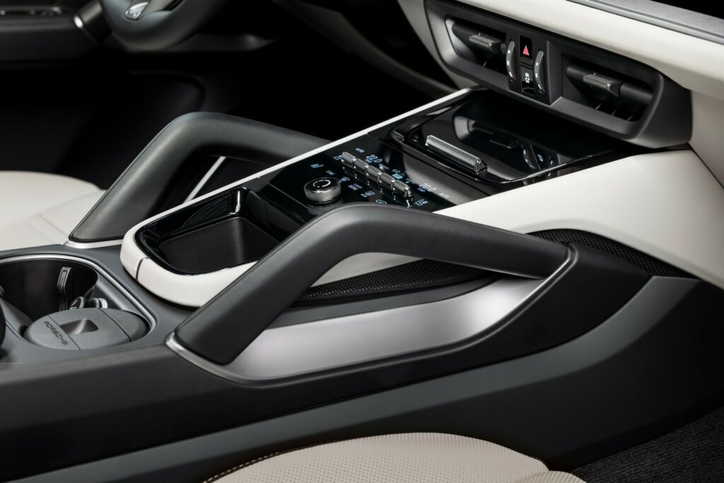 Https Wwwcarscoopscom Wp-content Uploads 2023 03 2024-porsche-cayenne-3-1024x683jpg