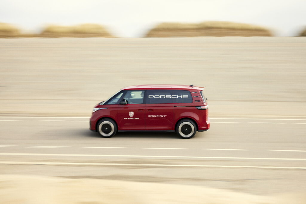 Https Wwwcarscoopscom Wp-content Uploads 2023 03 Porsche-renndienst-vw-id-buzz-and-porsche-taycan-5-1024x683jpg