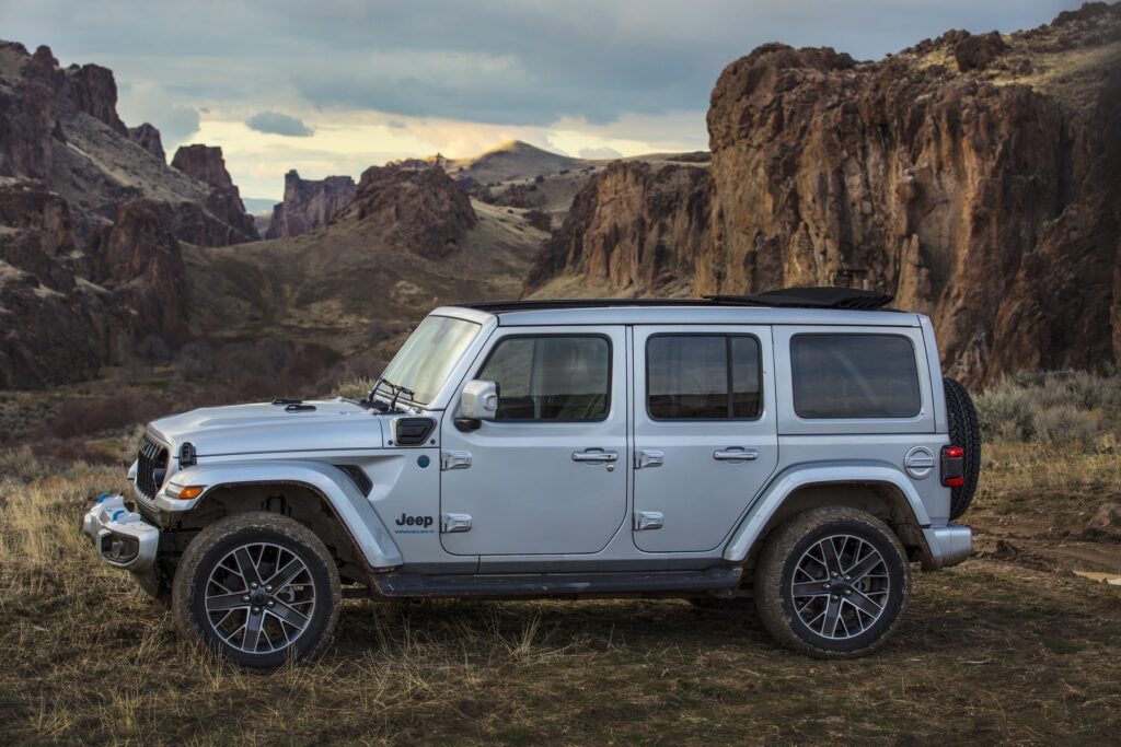 Https Wwwcarscoopscom Wp-content Uploads 2023 04 2024-jeep-wrangler-066-1024x683jpg