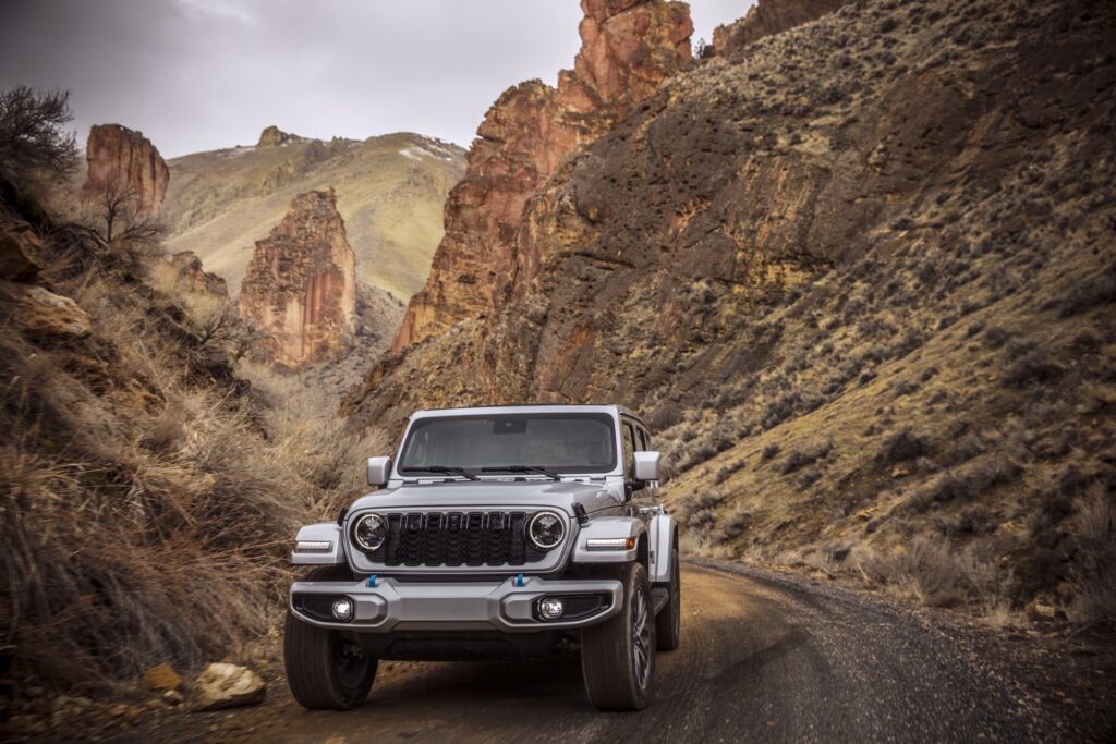 Https Wwwcarscoopscom Wp-content Uploads 2023 04 2024-jeep-wrangler-072-1024x683jpg
