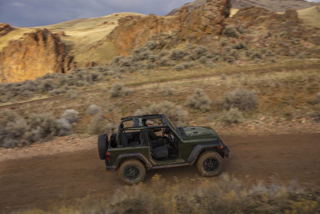 Https Wwwcarscoopscom Wp-content Uploads 2023 04 2024-jeep-wrangler-091-1024x683jpg