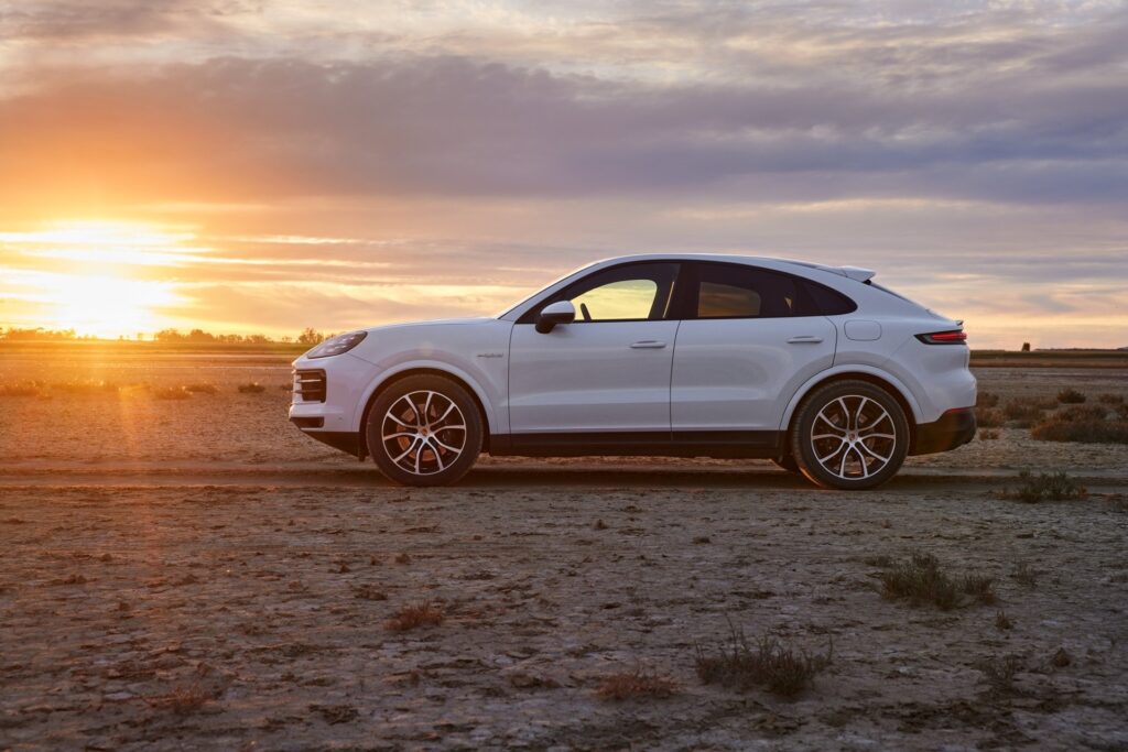 Https Wwwcarscoopscom Wp-content Uploads 2023 04 2024-porsche-cayenne-14-1024x683jpg