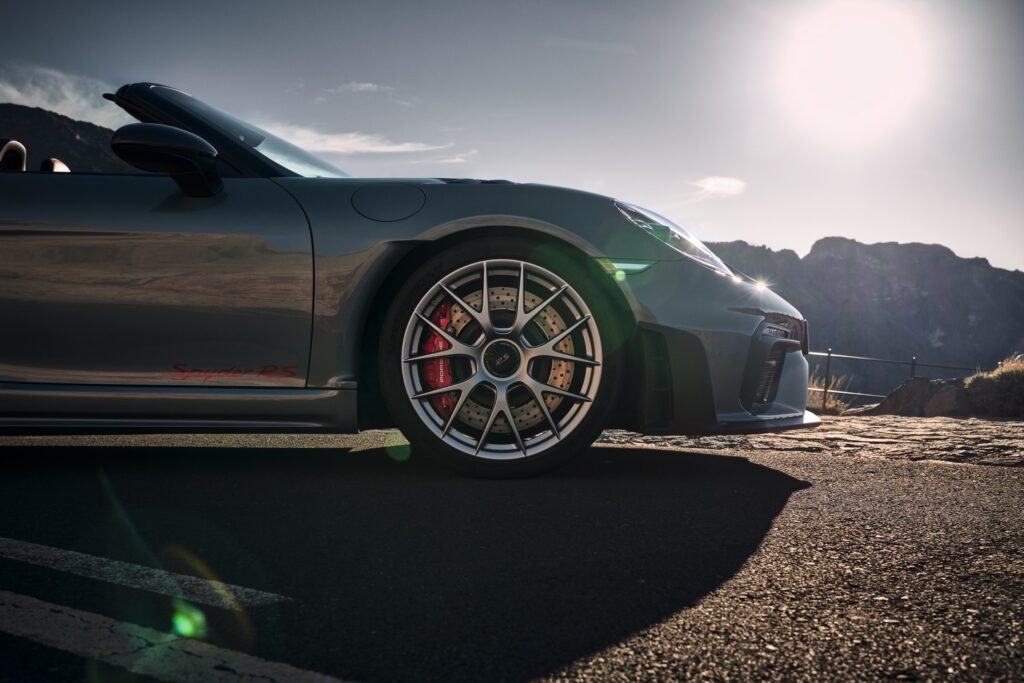 Https Wwwcarscoopscom Wp-content Uploads 2023 05 2024-porsche-718-spyder-rs-25-1024x683jpg