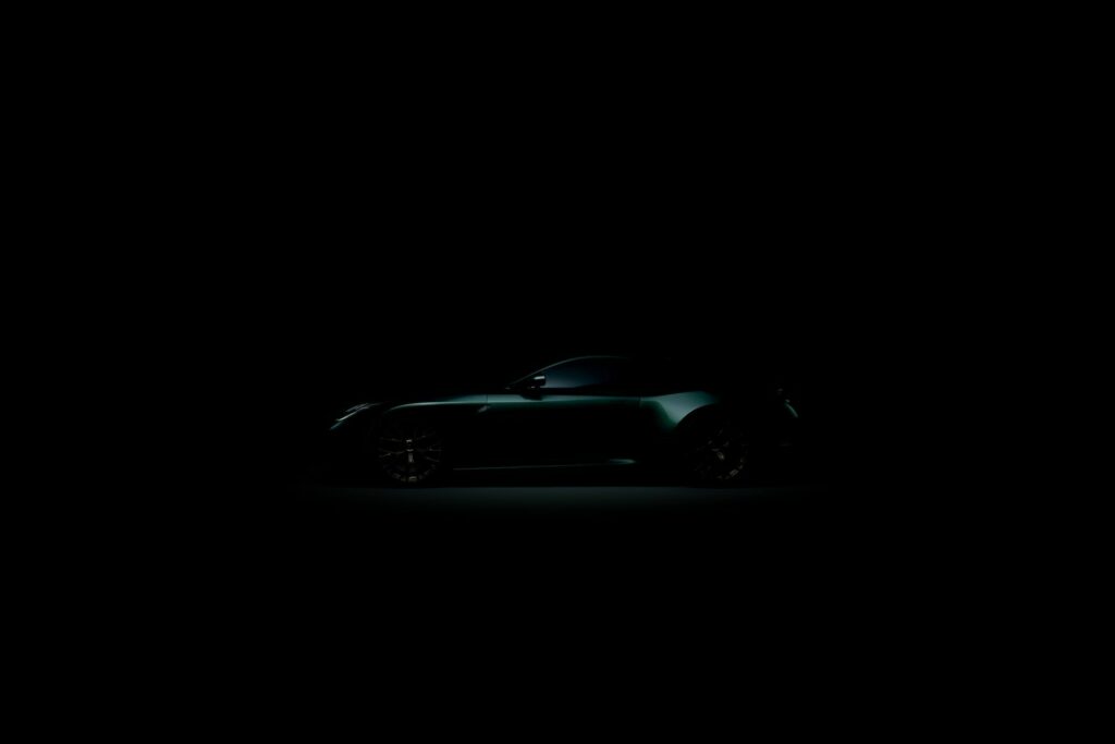 aston-martin-db12-teaser-3-1024x683jpg1684230233