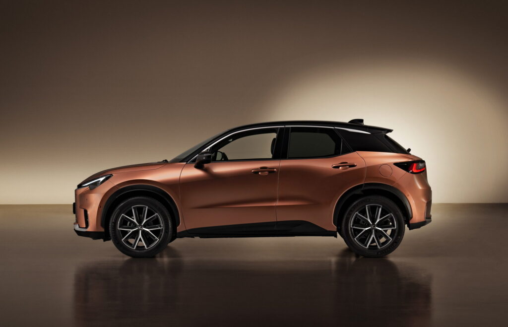 Https Wwwcarscoopscom Wp-content Uploads 2023 06 2024-lexus-lbx-cool-sonic-copper-bitone-3-1024x659jpg