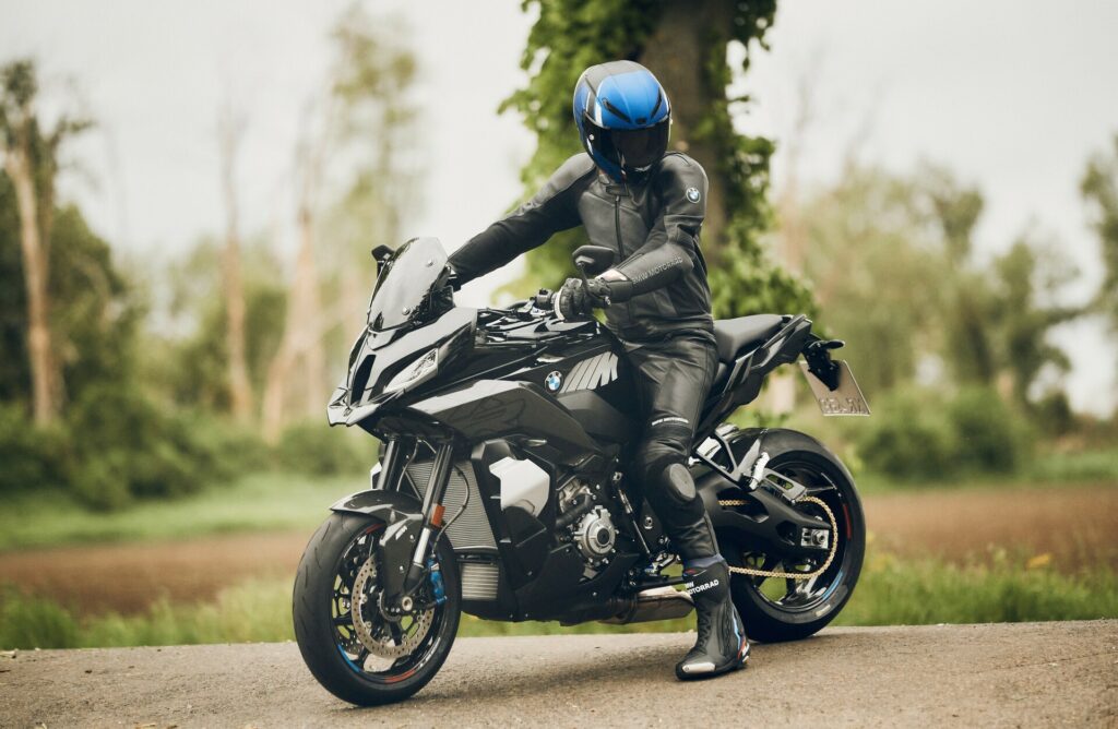 Https Wwwcarscoopscom Wp-content Uploads 2023 06 Bmw-motorrad-m-1000-xr-606-3-1024x668jpg
