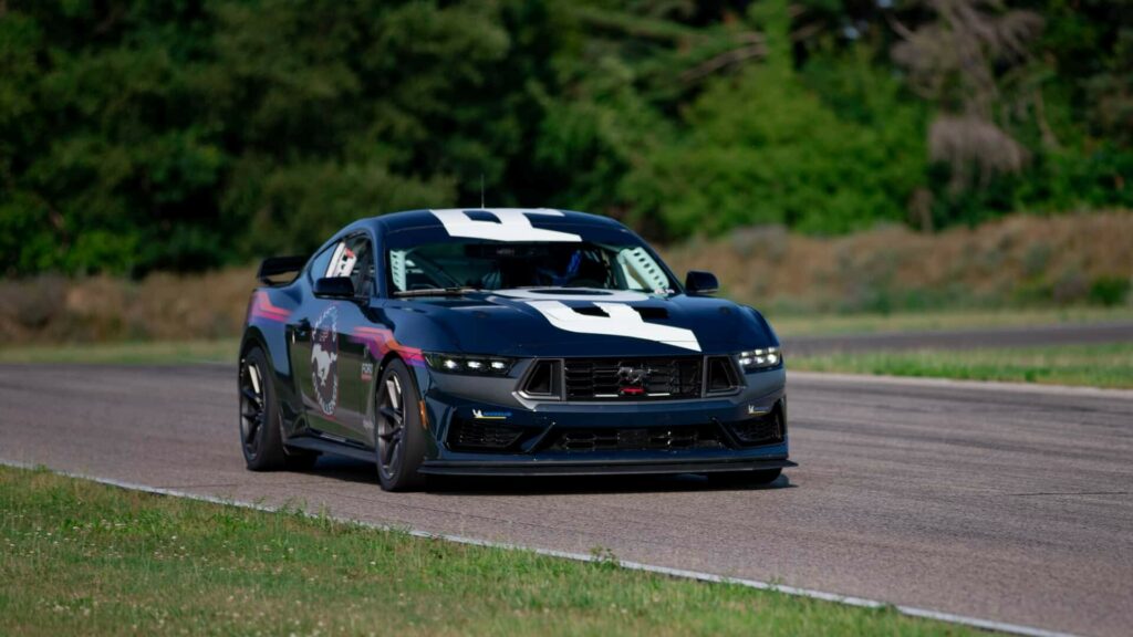 Https Wwwcarscoopscom Wp-content Uploads 2023 07 2024-ford-mustang-dark-horse-r-727-4-1024x576jpg