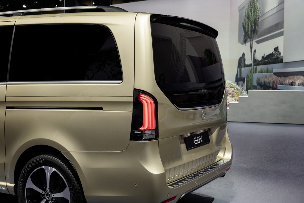 Https Wwwcarscoopscom Wp-content Uploads 2023 07 2024-mercedes-benz-eqv-v-class-vito-evito-42-1024x683jpg