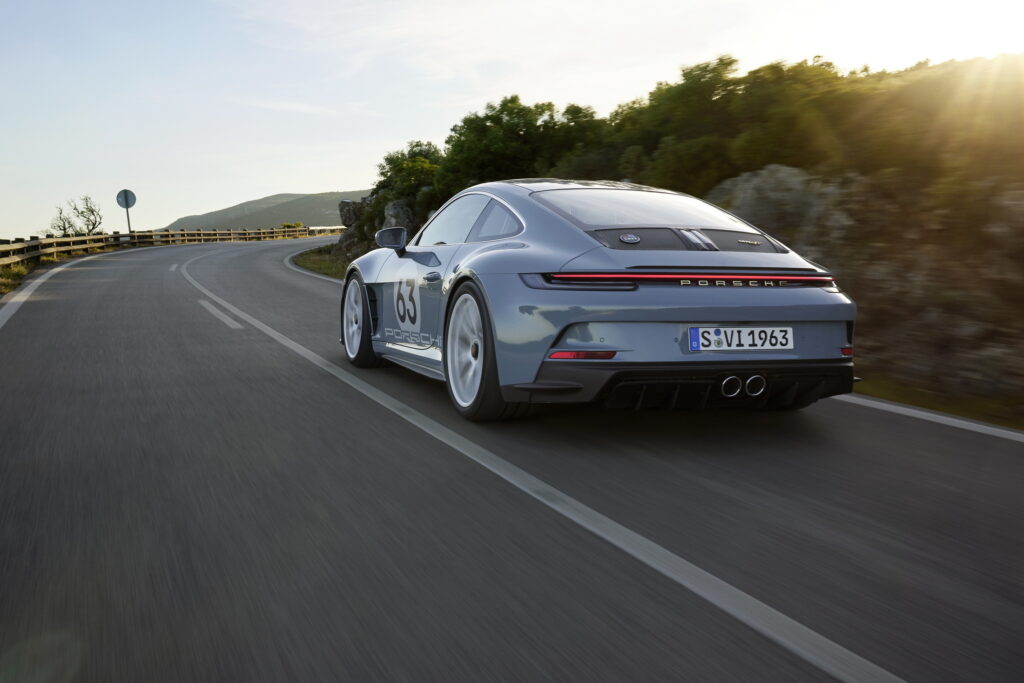 2024-porsche-911-s-t-12-1024x683jpg1690961367