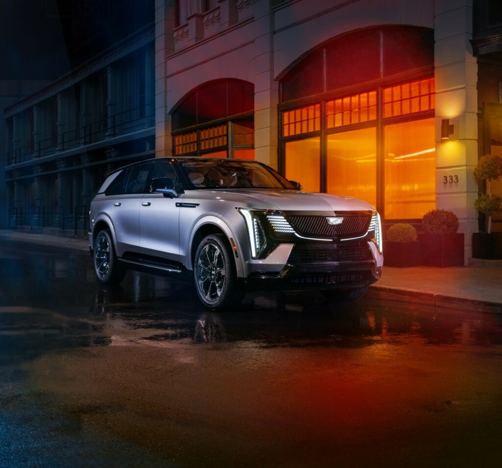 Https Wwwcarscoopscom Wp-content Uploads 2023 08 2025-cadillac-escalade-iq-808-18-1024x956jpg