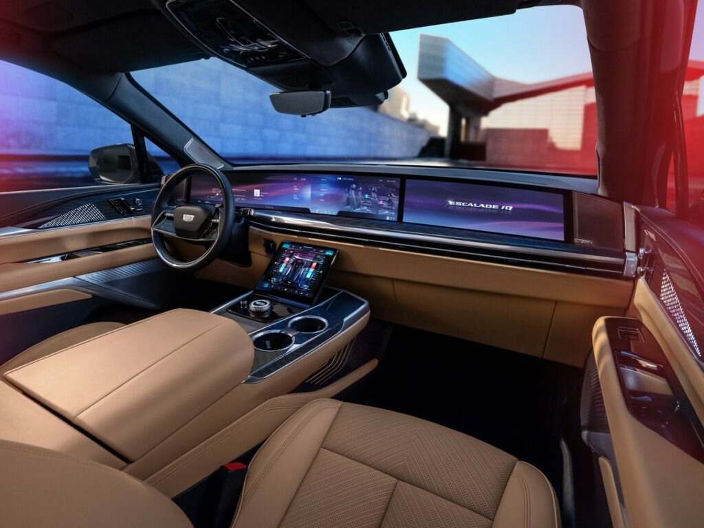 Https Wwwcarscoopscom Wp-content Uploads 2023 08 2025-cadillac-escalade-iq-808-26-1024x768jpg