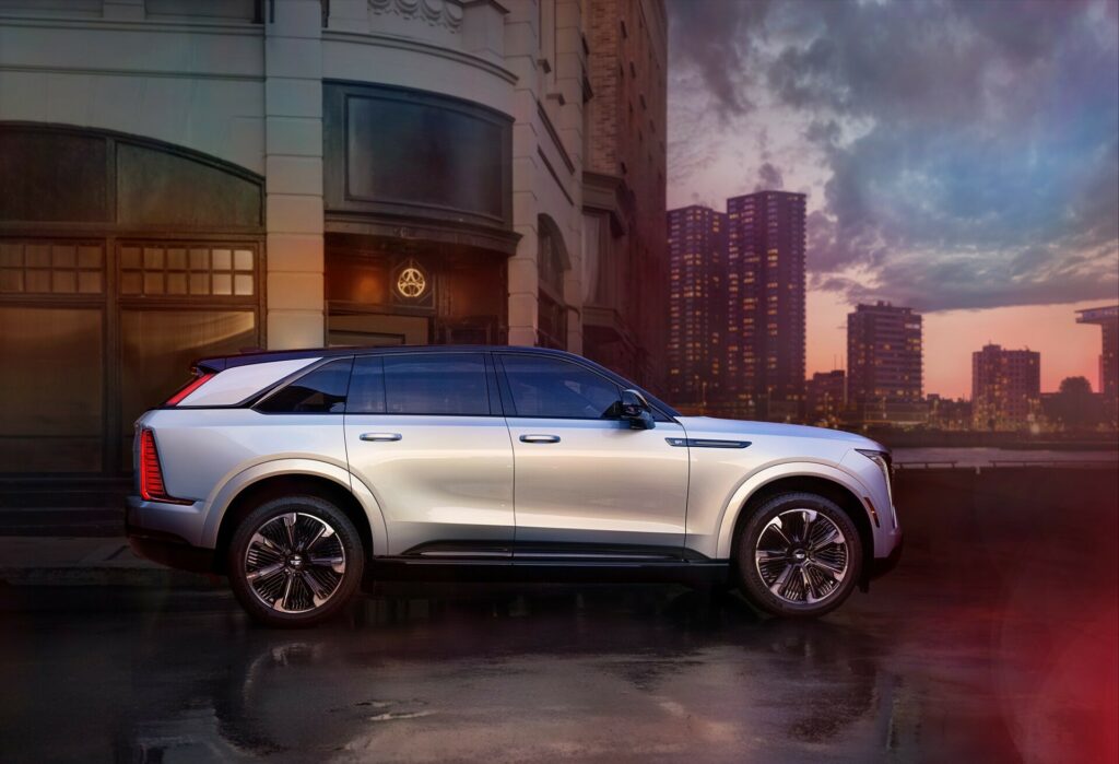 Https Wwwcarscoopscom Wp-content Uploads 2023 08 2025-cadillac-escalade-iq-808-28-1024x699jpg