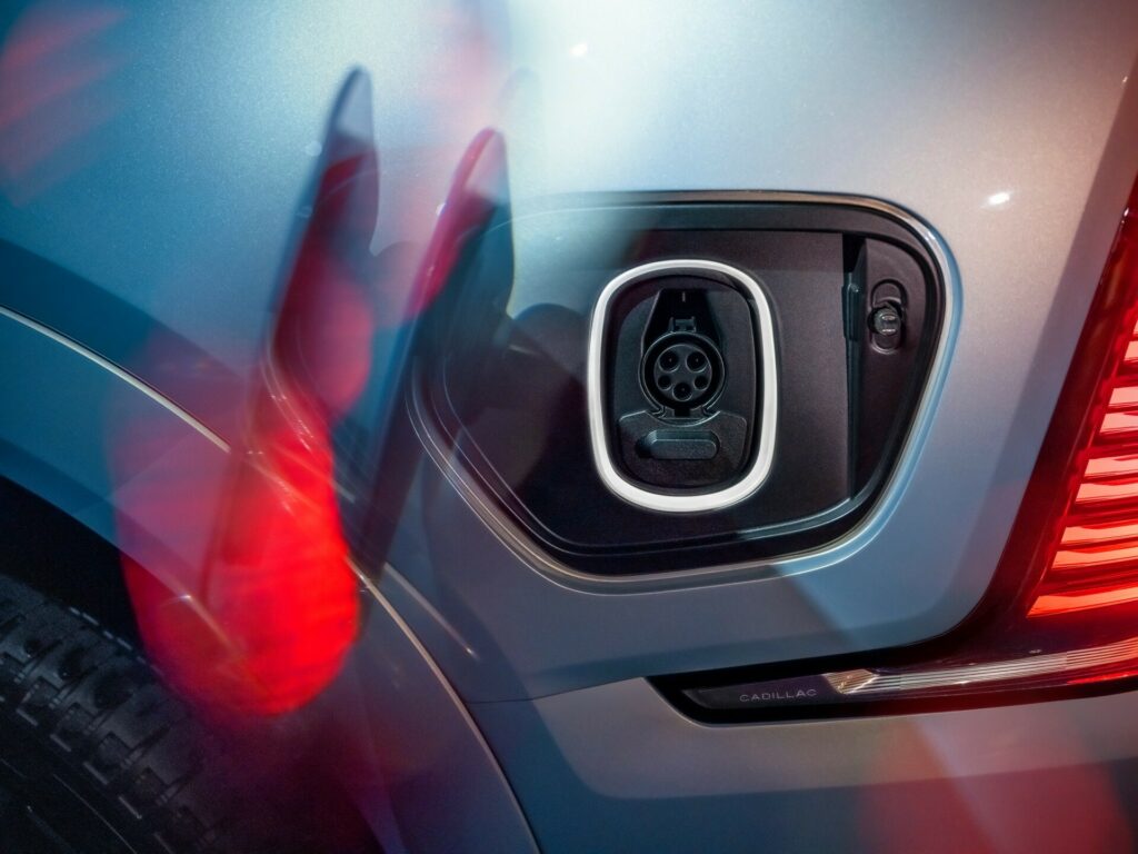 Https Wwwcarscoopscom Wp-content Uploads 2023 08 2025-cadillac-escalade-iq-808-9-1024x768jpg
