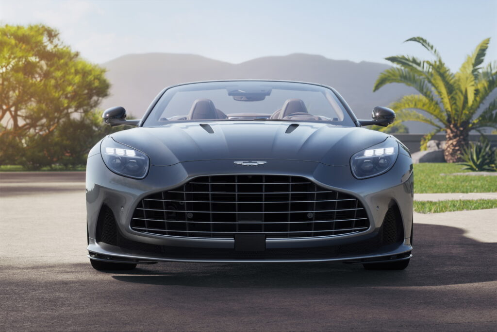 aston-martin-db12-volante-4-1024x683jpg1692185847