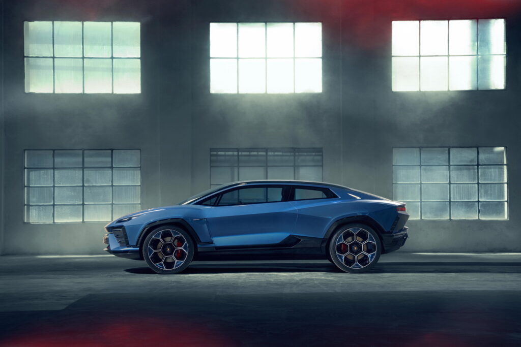 Https Wwwcarscoopscom Wp-content Uploads 2023 08 Lamborghini-lanzador-20-ev--1024x683jpg
