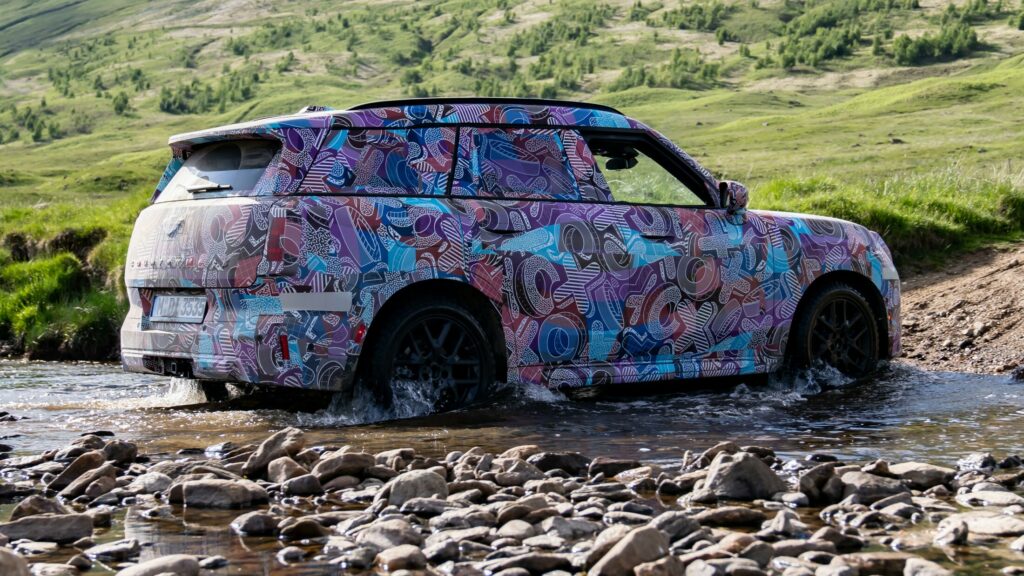Https Wwwcarscoopscom Wp-content Uploads 2023 08 Mini-countryman-scotish-highlands-teaser-83s-1024x576jpg