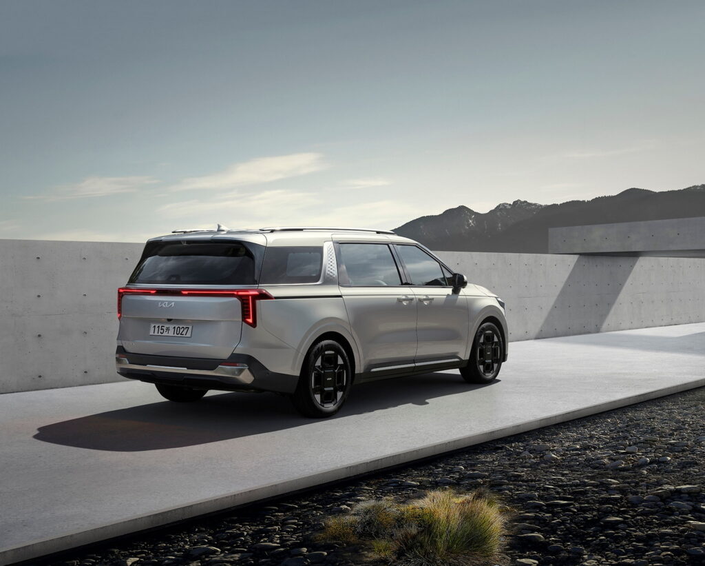 2025 Kia Carnival