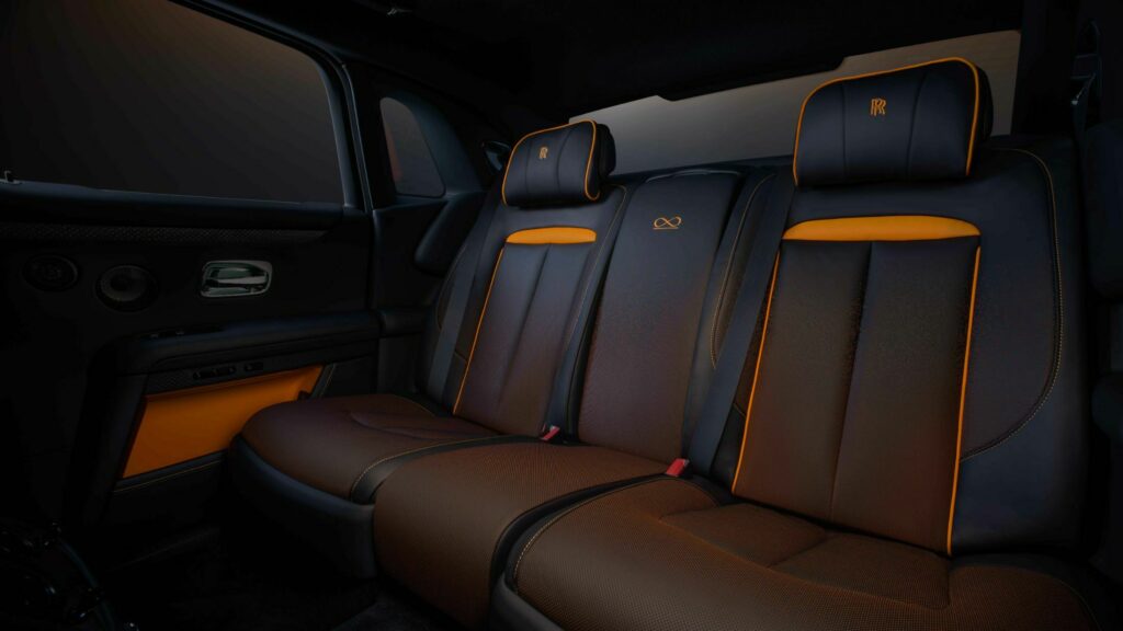 Https Wwwcarscoopscom Wp-content Uploads 2023 10 Rolls-royce-black-badge-ghost-ekleipsis-11-1024x576jpg