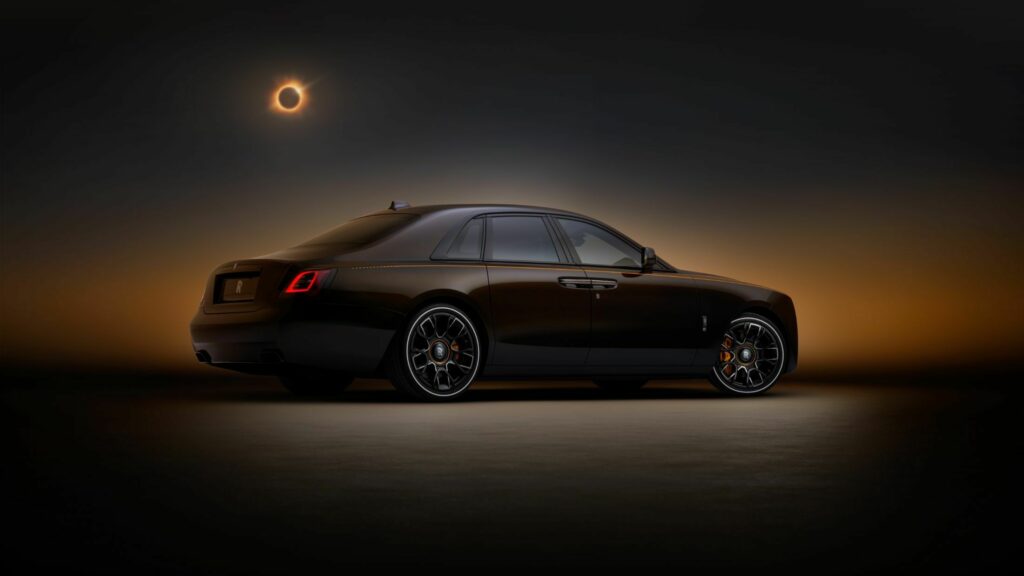 Https Wwwcarscoopscom Wp-content Uploads 2023 10 Rolls-royce-black-badge-ghost-ekleipsis-2-1024x576jpg