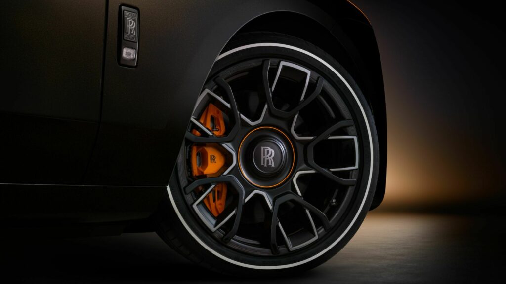 Https Wwwcarscoopscom Wp-content Uploads 2023 10 Rolls-royce-black-badge-ghost-ekleipsis-7-1024x576jpg