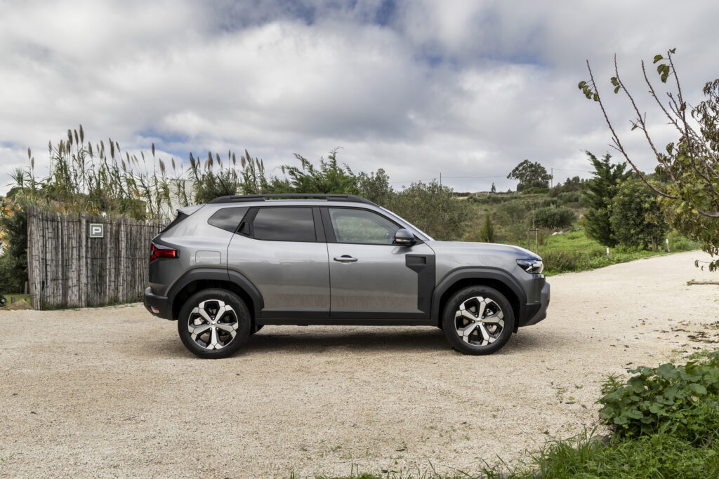 Https Wwwcarscoopscom Wp-content Uploads 2023 11 2024-dacia-duster-journey-exterior-9-1024x683jpg