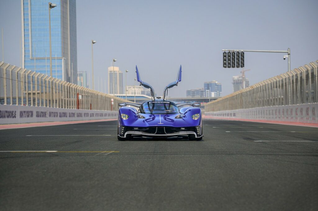 Https Wwwcarscoopscom Wp-content Uploads 2023 11 Aston-martin-valkyrie-amr-pro-14-1024x681jpg