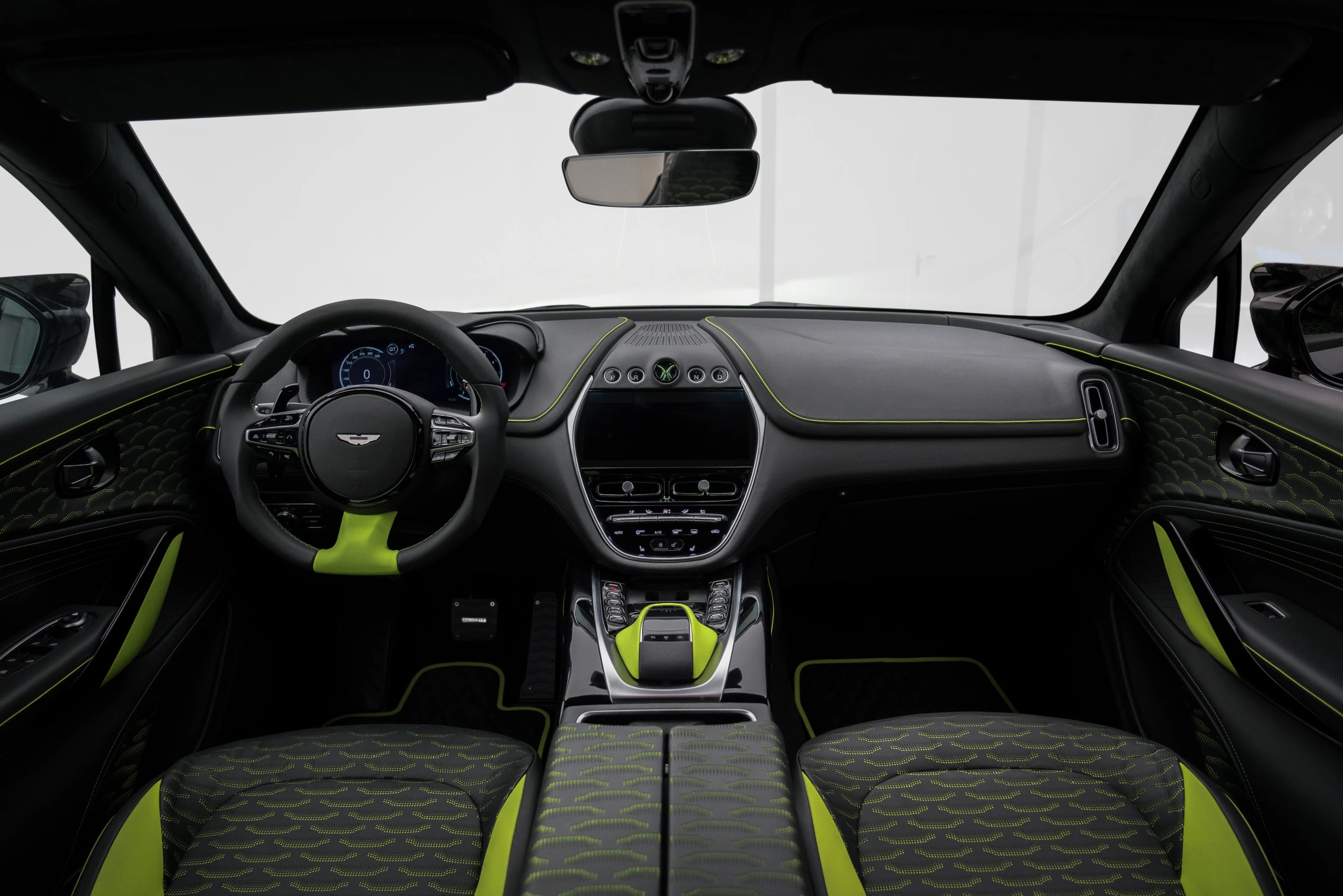 Mansory-aston-martin-dbx-15jpg