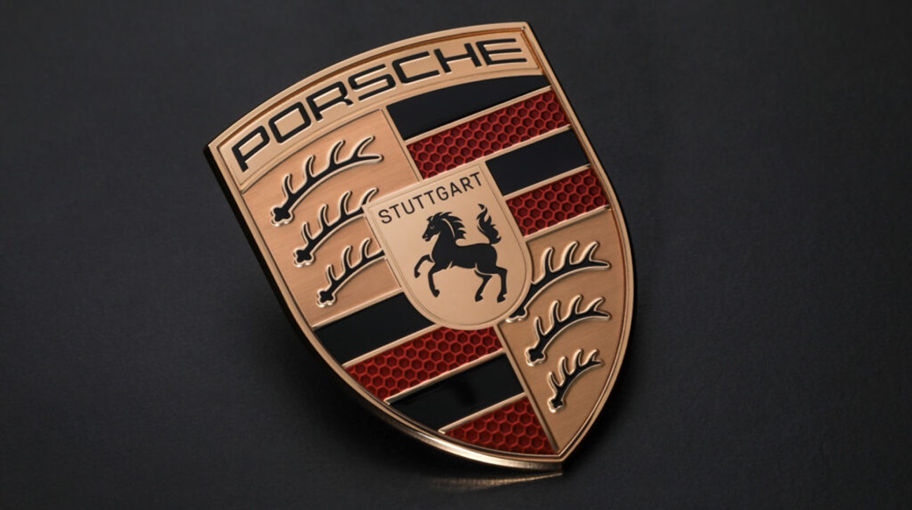 Porsche-new-iconic-crest-03jpg