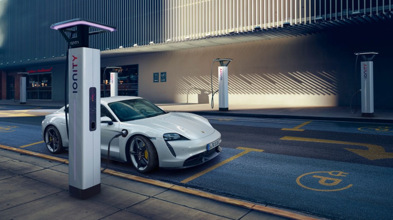 Porsche Taycan Chargingjpg