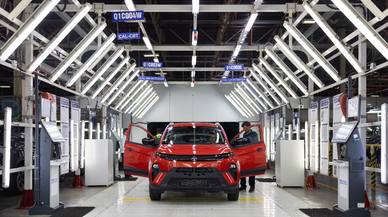 Quality Checks Of The Tata Nexon On The Assembly Linejpeg