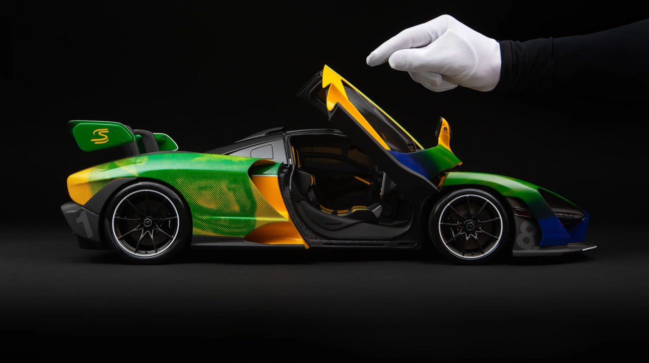 Senna Scale Model Open Gatejpg