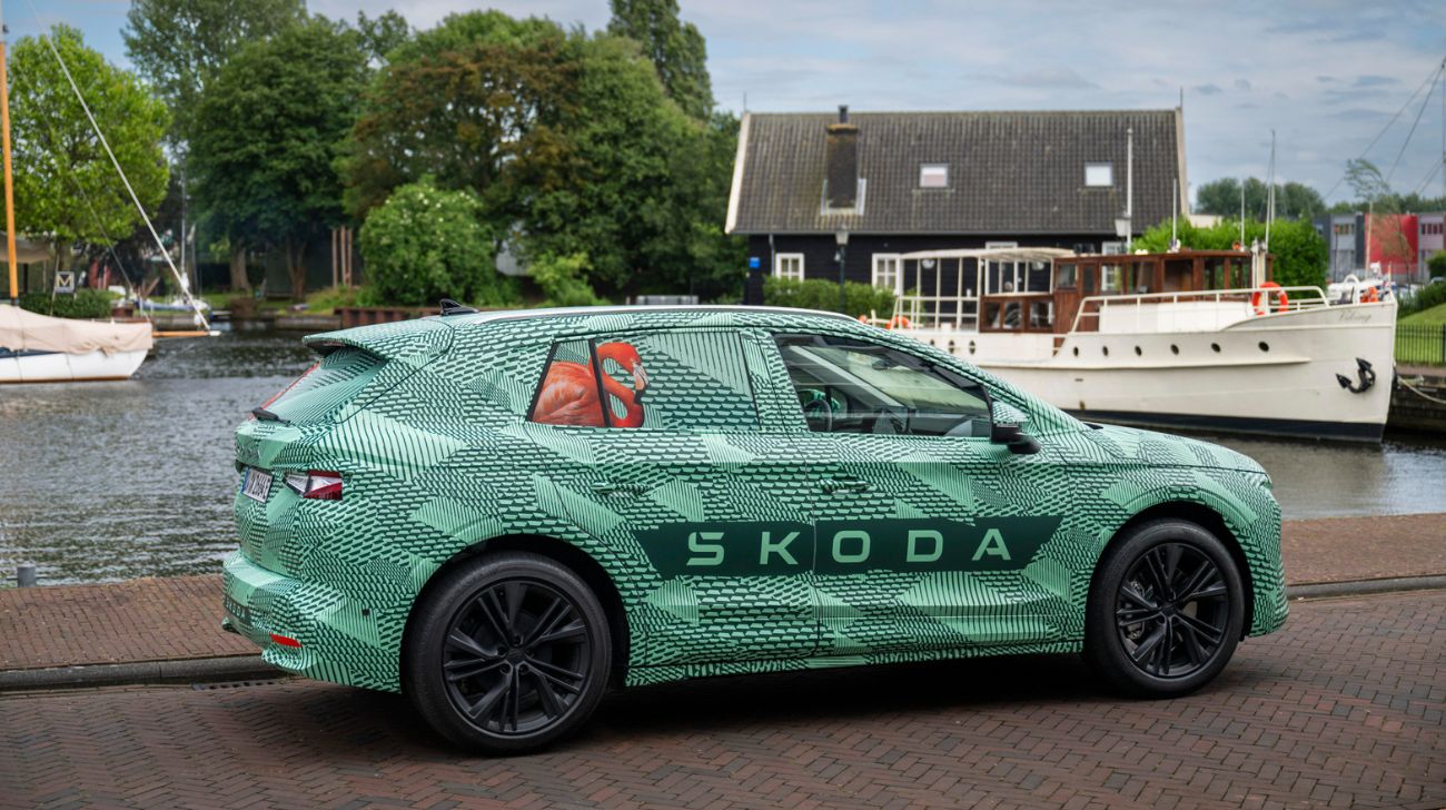 Skoda Elroq Side Camoflagedjpg