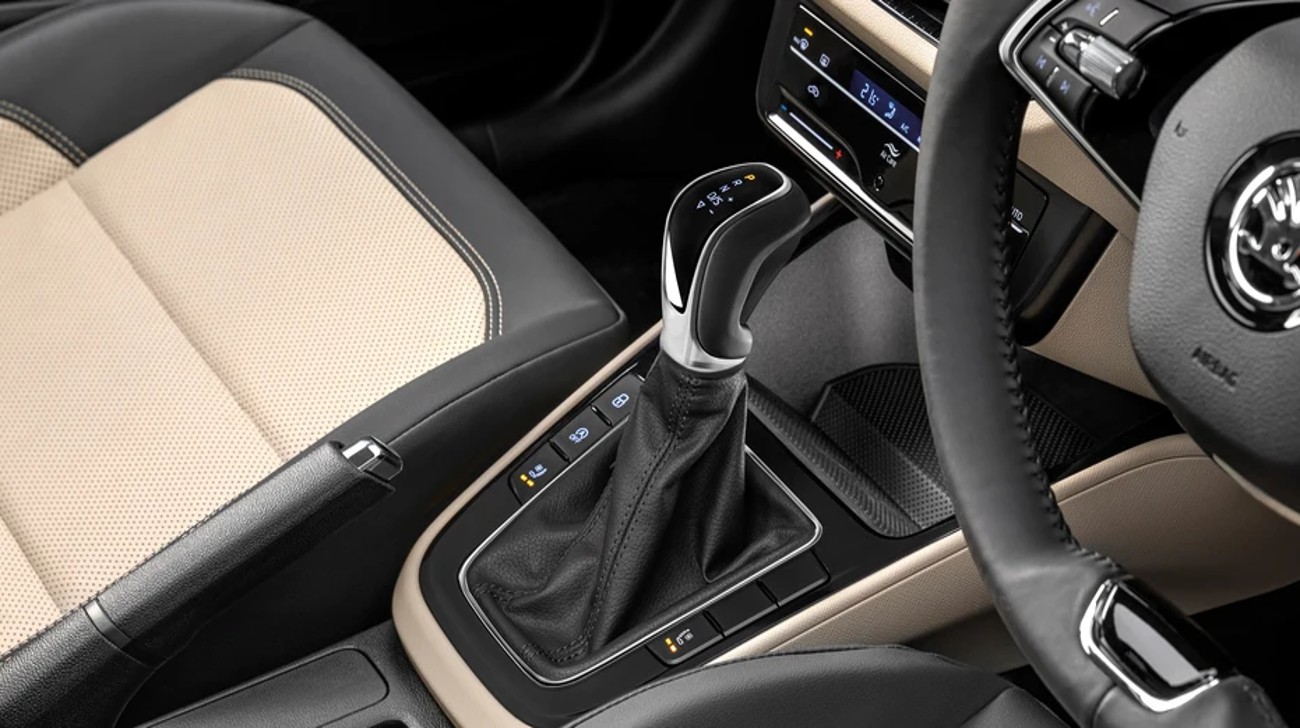 Skoda Kushaq Onyx Gearjpg