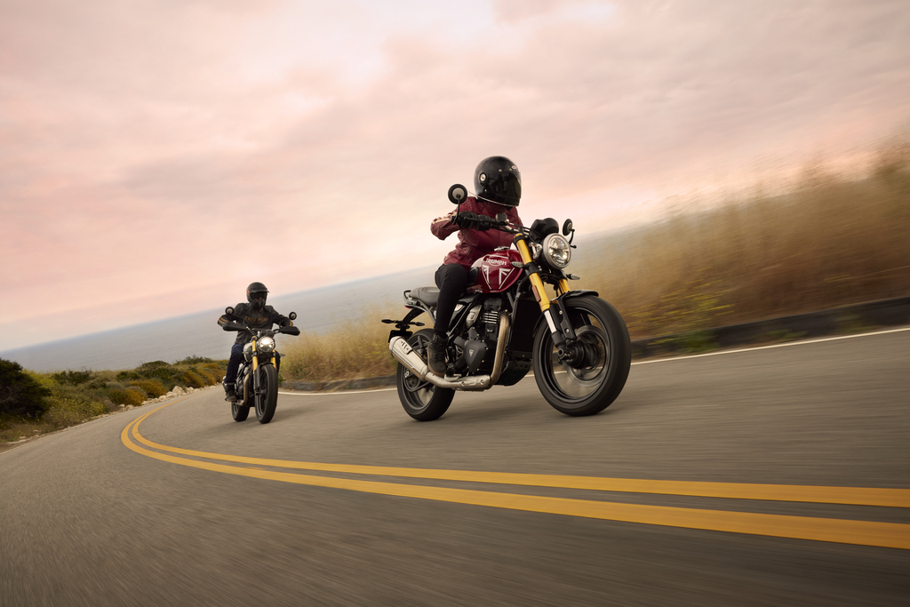 Triumph-speed-400-and-scrambler-400-x-2jpg