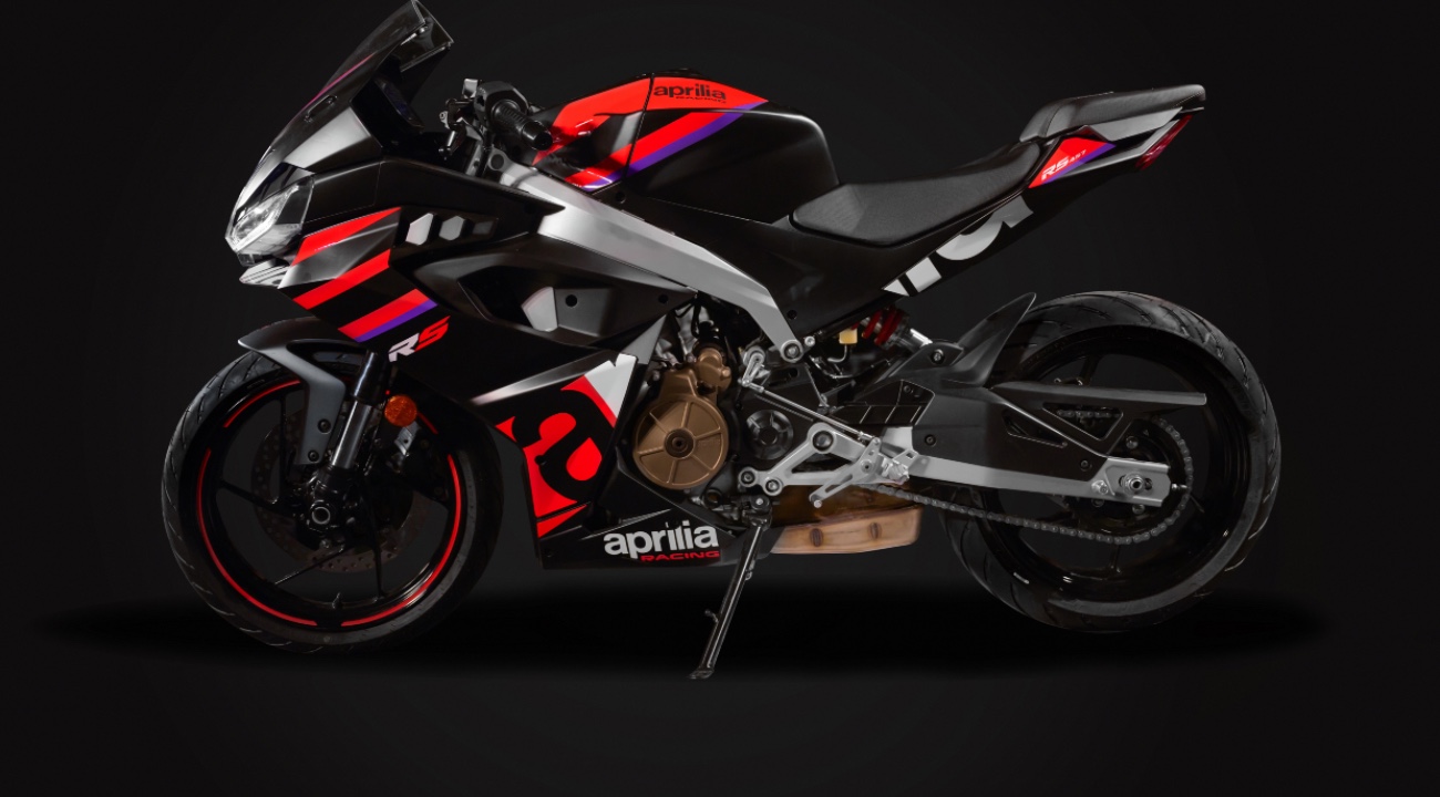 Aprilia RS 457 Launched  At Rs 4.10 Lakhs | Aprilia's First Made-In-India Performance Motorcycle