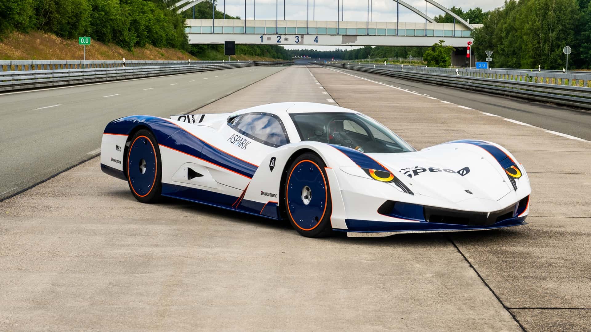 Aspark Owl SP600 breaks the fastest electric car world record!